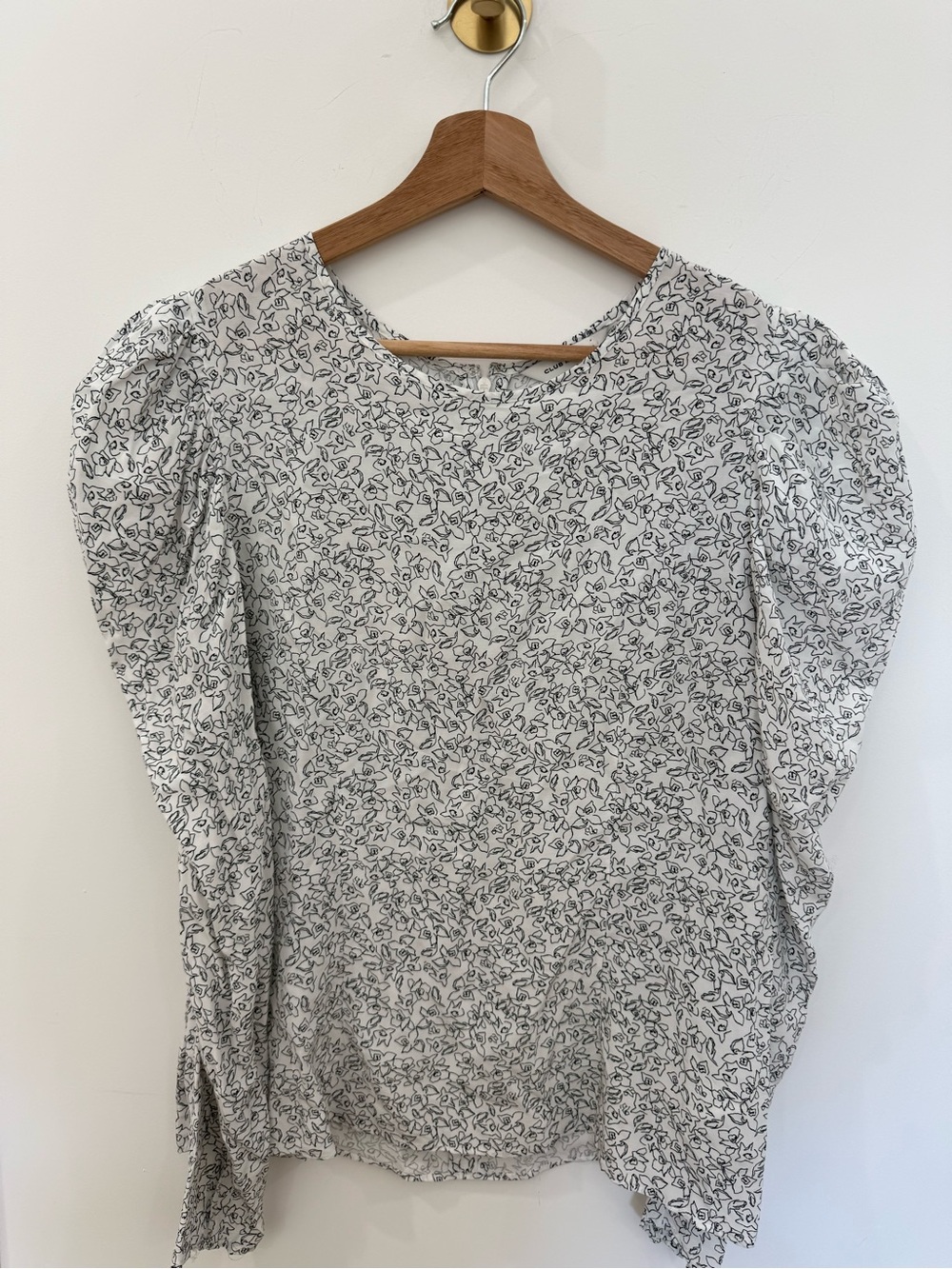 Club Monaco Women's White Floral Print Long Sleeve Top